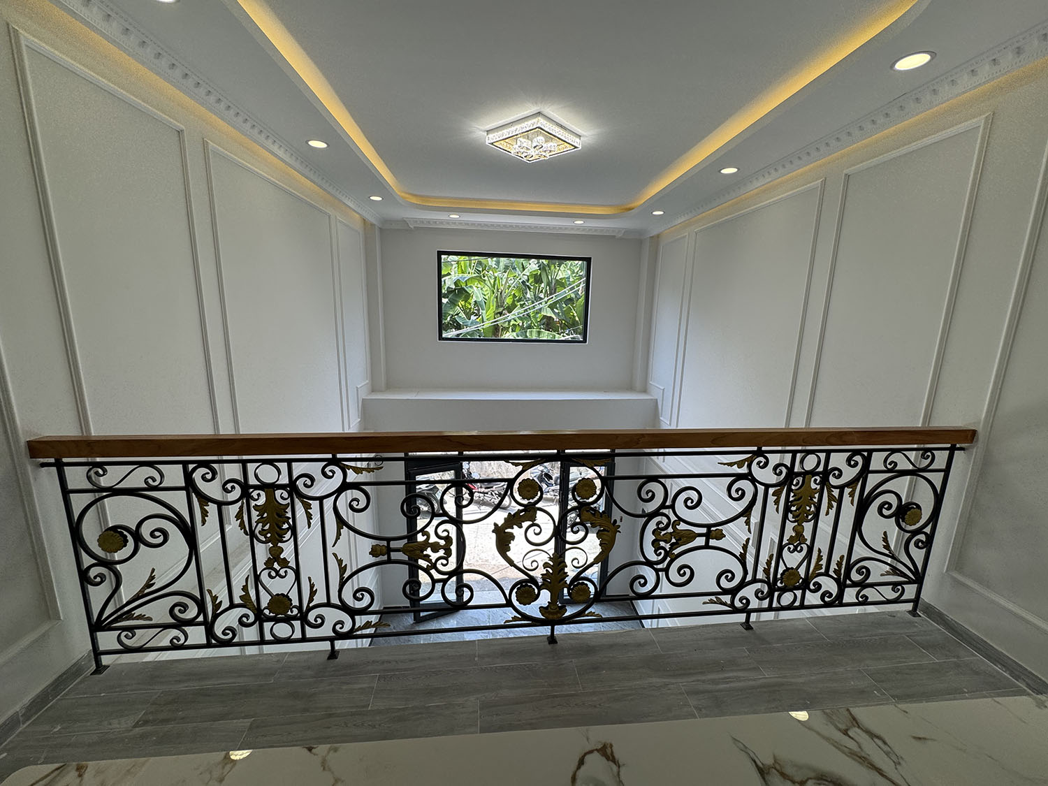 Nhà phố mới 100%, DTKV: 4mx12,5m, vuông, 4 tầng, full nội thất, hẻm xe hơi khu Vip NGUYỄN VĂN TRỖI